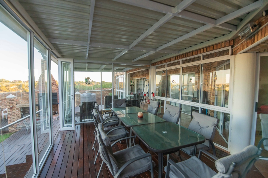 6 Bedroom Property for Sale in Humerail Eastern Cape